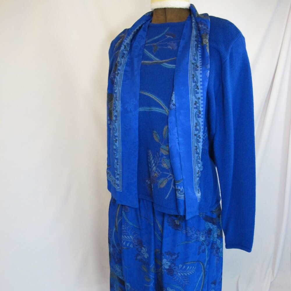 Anne Crimmons sapphire blue sweater top with matching silk skirt and scarf  L/16
